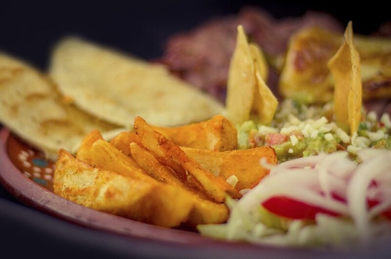 Crispy Pizza Quesadilla Pockets (TikTok's 10-Minute Lunch Hack!) 1 Crispy Pizza Quesadilla Pockets (TikTok's 10-Minute Lunch Hack!)