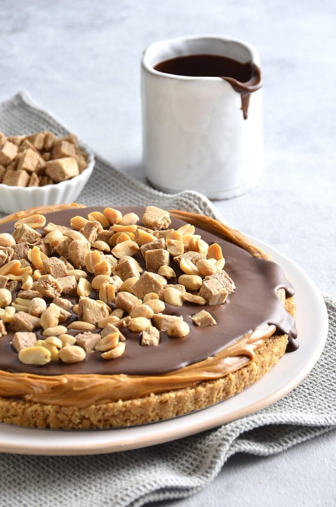 cake, chocolate, peanut butter, nuts, sugary, dessert, snack, treat, sweet, peanut butter, peanut butter, peanut butter, peanut butter, peanut butter