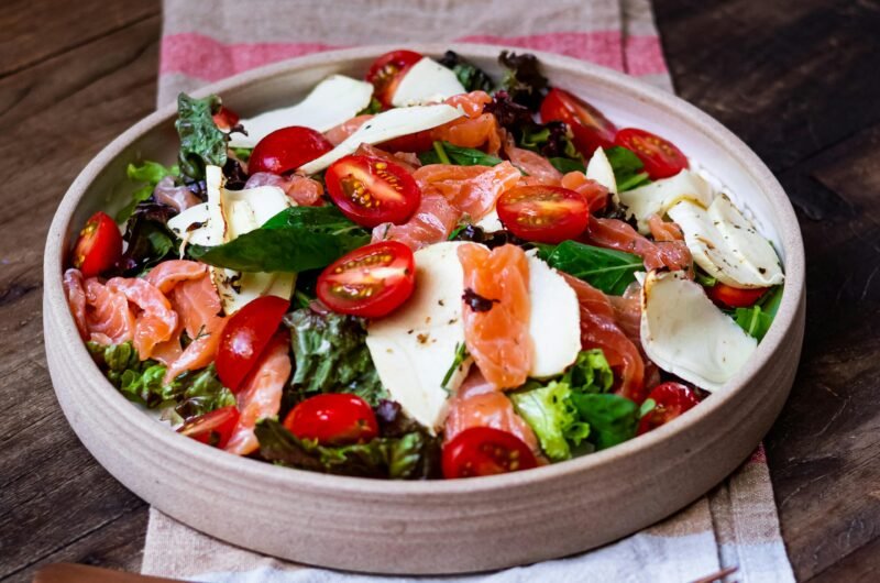 No-Boil Caprese Pasta Salad (The Lazy Girl Summer Lunch Hack)